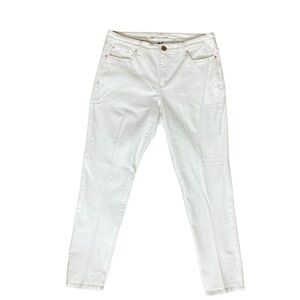 INC International Concepts White Denim Boyfriend Jeans (E-1)